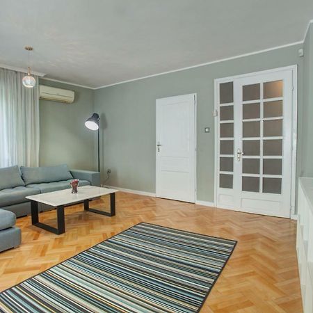 Spacious Flat Close To The American Embassy Sofia Esterno foto