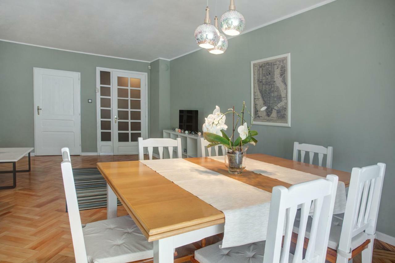 Spacious Flat Close To The American Embassy Sofia Esterno foto
