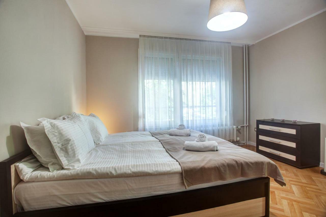 Spacious Flat Close To The American Embassy Sofia Esterno foto