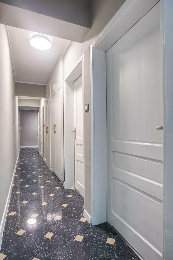 Spacious Flat Close To The American Embassy Sofia Esterno foto